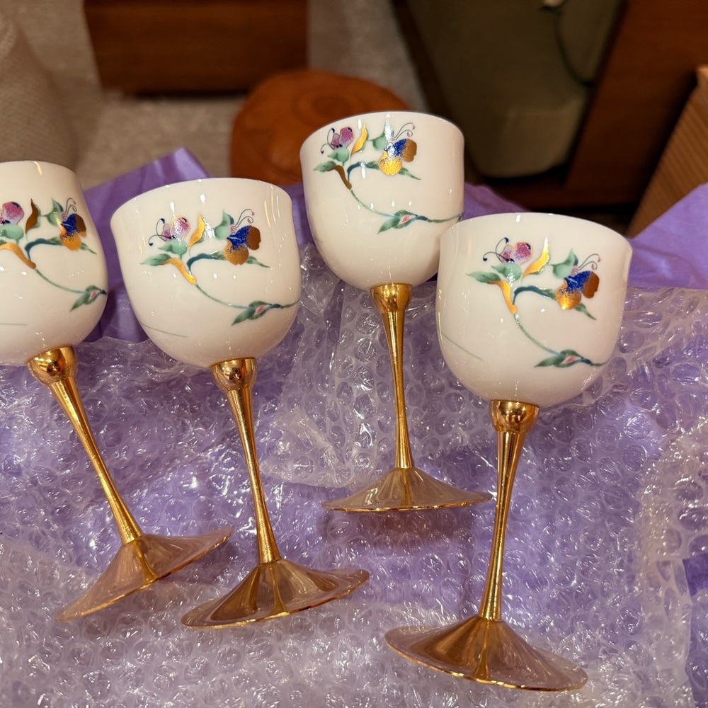 Japanese vintage Kutani porcelain wine gobblets hand painted floral design gold